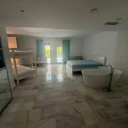 Casa En 6 Con Playa Y 2 Piscinas بيت للعطل