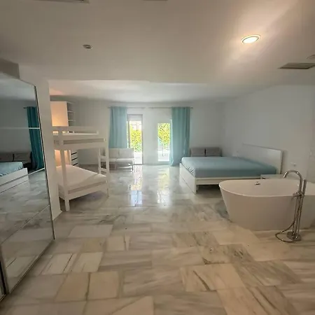 Casa En 6 Con Playa Y 2 Piscinas