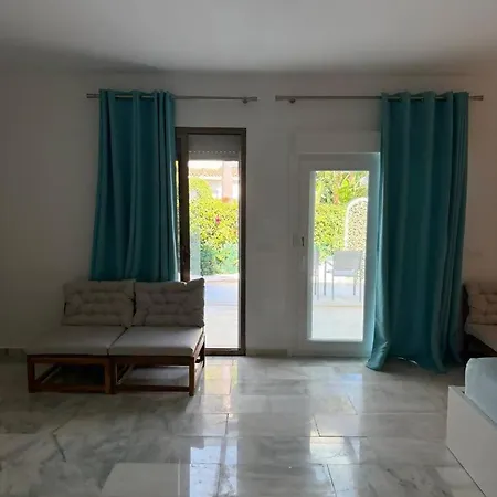 Casa En 6 Con Playa Y 2 Piscinas بيت للعطل ماربيا