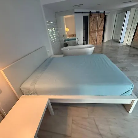 Casa En 6 Con Playa Y 2 Piscinas بيت للعطل ماربيا